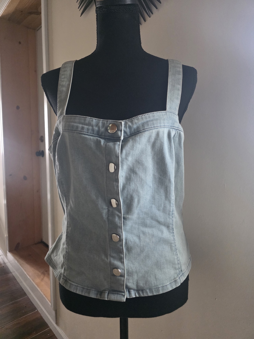 Guess blue denim button up top with belt (Size L)